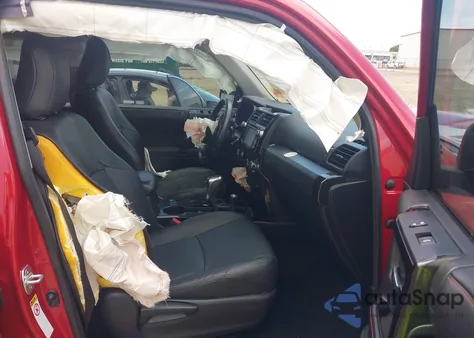 2018 Toyota 4Runner Trd Off Road z USA, uszkodzony, nr VIN JTEBU5JR3J5515419